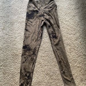 Balance Athletica cloud pant lava rock